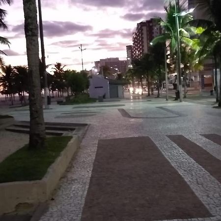 Lindo Apartamento Guilhermina - Edificio Frente Para O Mar Прая-Гранди Экстерьер фото